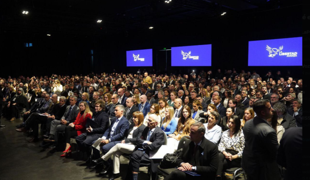 Javier Milei en La Plata. funcionarios y autoridades en la plata junto a milei - junio 2025