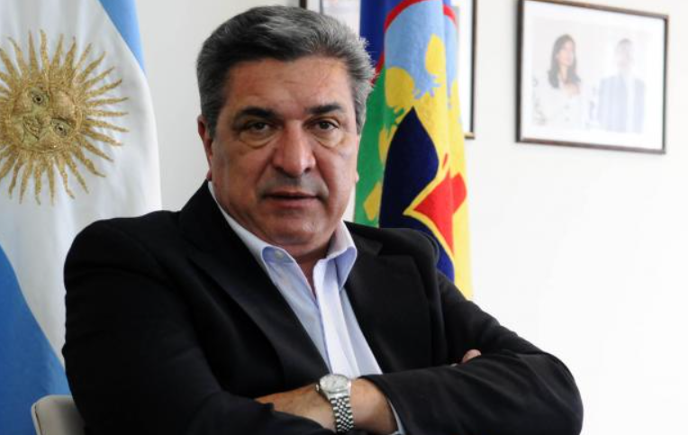 El intendente Enrique Slezack, acusado de venta ilegal de terreno durante su gestión