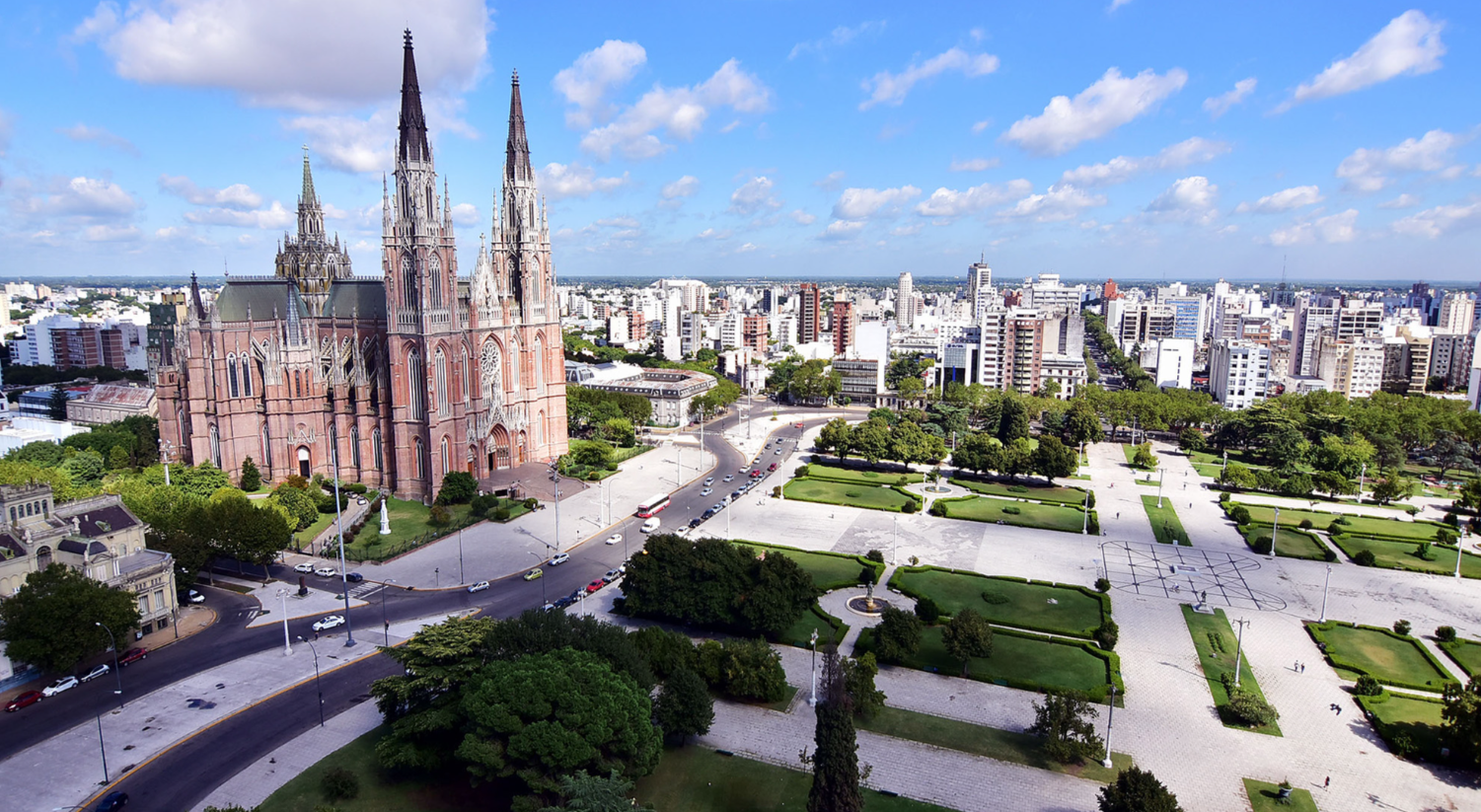 Feriado en junio. Vista aerea de la ciudad de La Plata