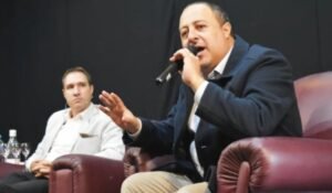 Facundo Ahumada cuestionó a Martín Llaryora por su acercamiento a los evangélicos